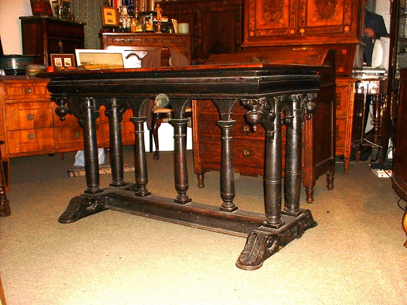 Tavolo rinascimentale