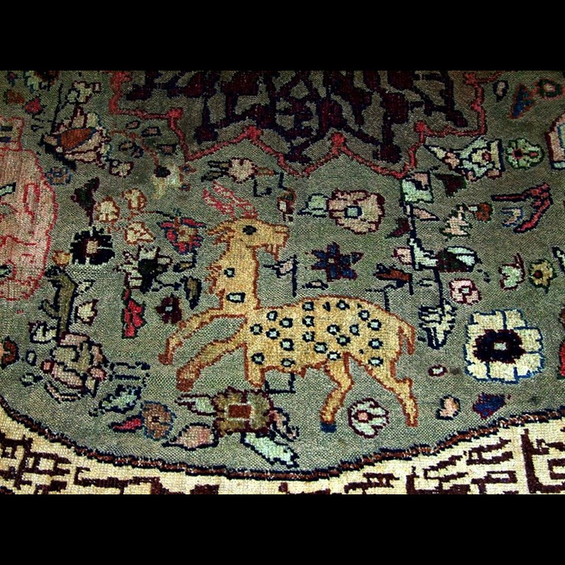 Tappeto tondo con decoro di animali