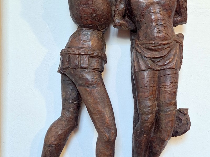 Gruppo gotico  in legno  scolpito " La flagellazione di Cristo"