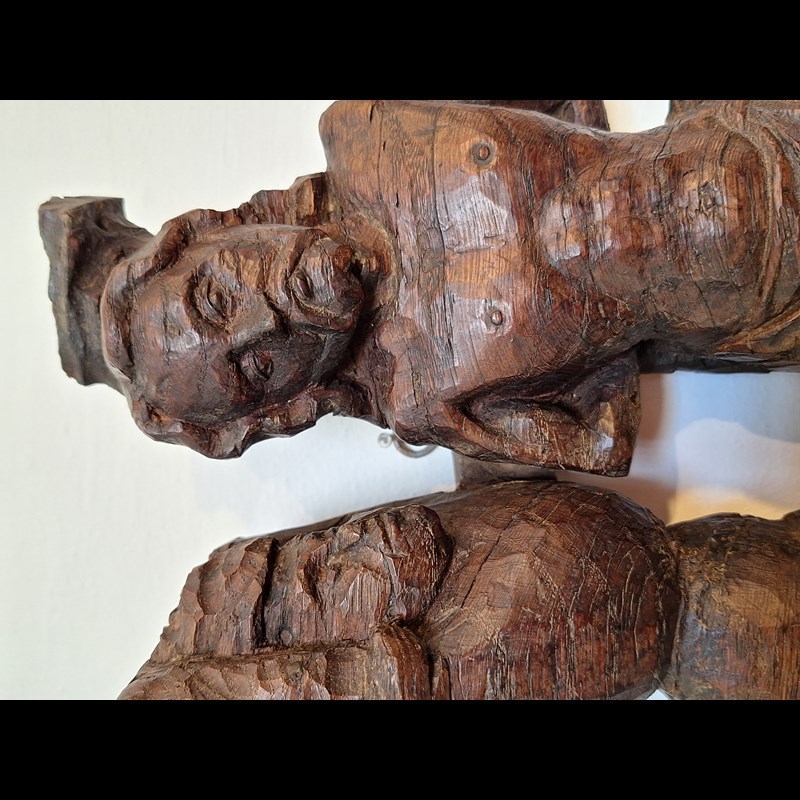 Gruppo gotico  in legno  scolpito 