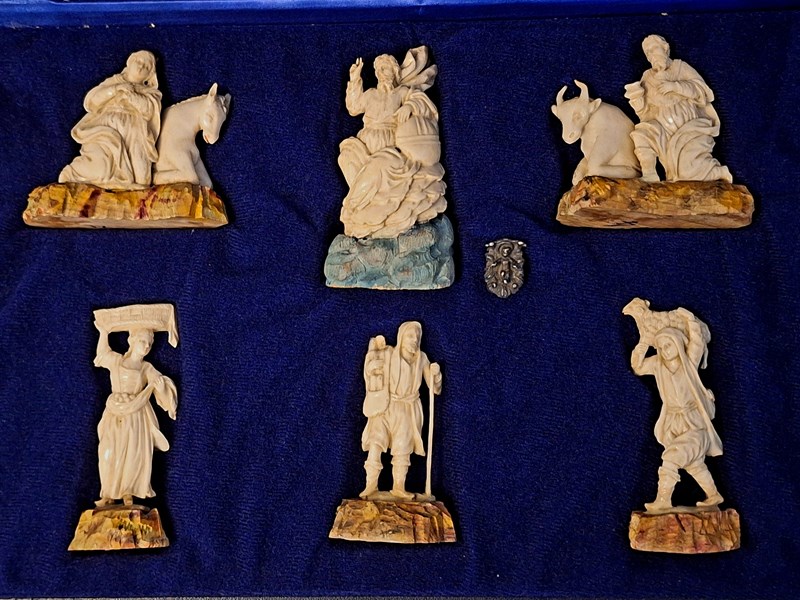 RARO, SPLENDIDO  PRESEPE IN OSSO ATTRIBUITO AD ANDREA TIPA XVIII° SECOLO