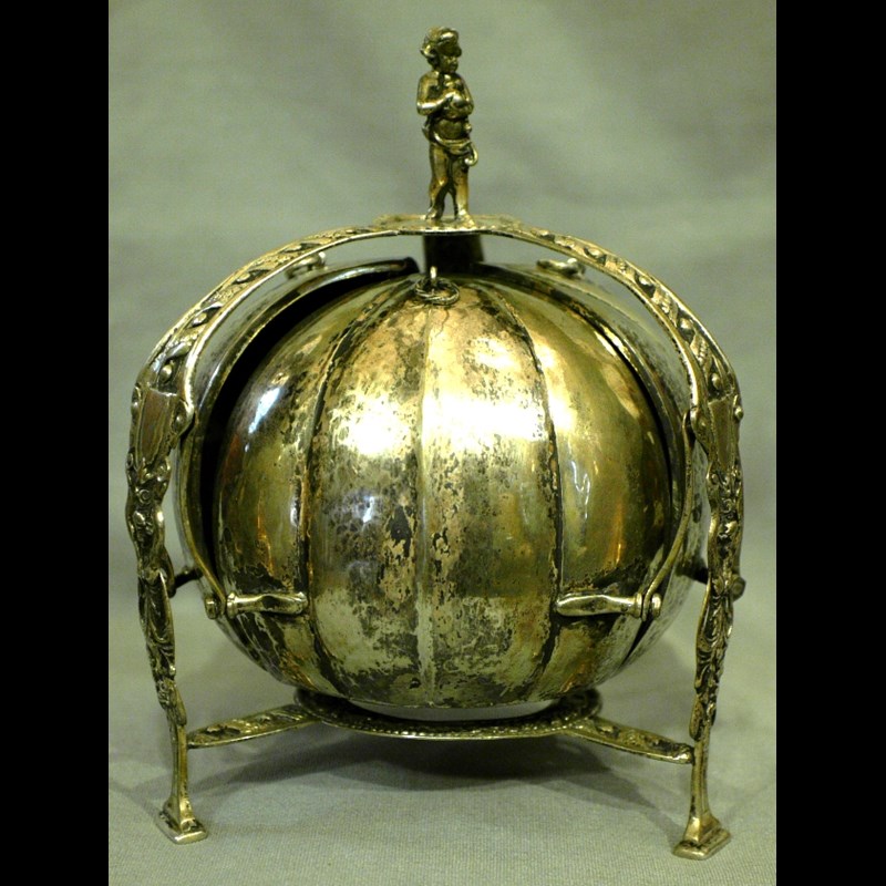 Pot pourri in argento a forma di zucca