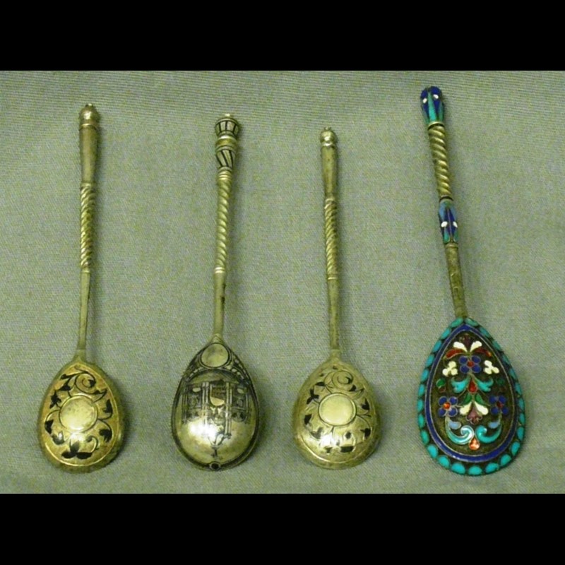 Cucchiaini russi in /smalto/niello
