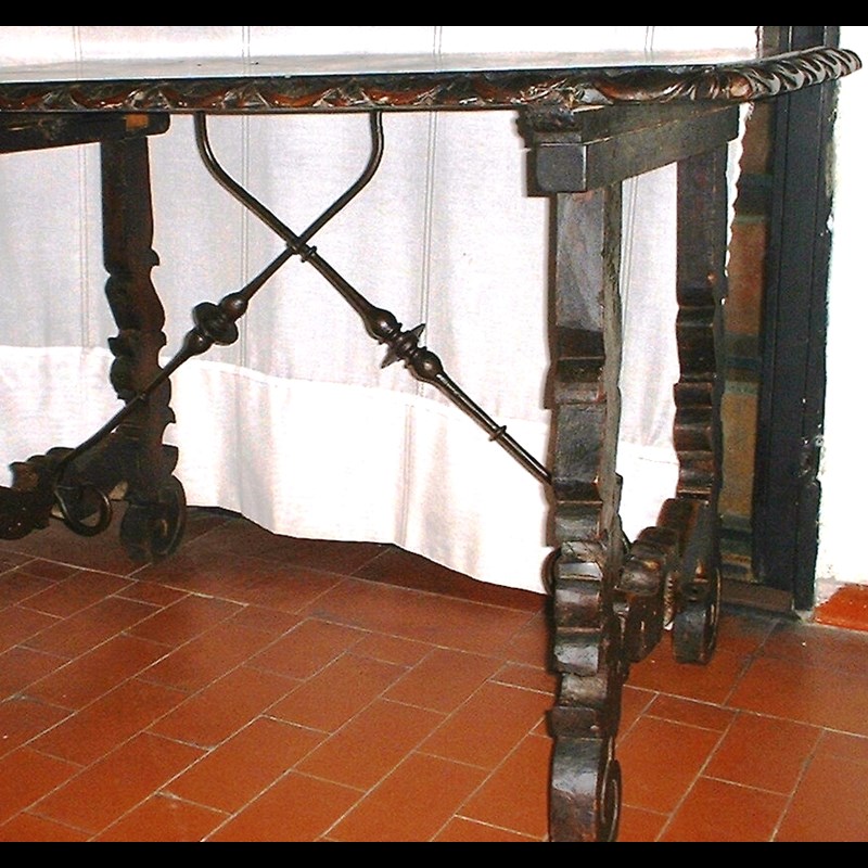 TAVOLO FRATINO A LIRA IN LEGNO DI NOCE