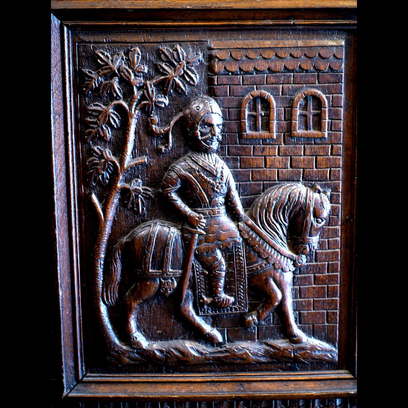 ANTICA CREDENZA SCOLPITA TARDO RINASCIMENTALE